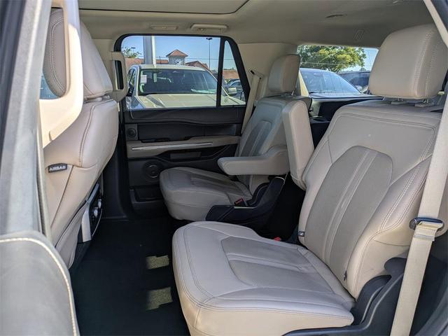 Photo of 2023 Oxford White Ford Expedition