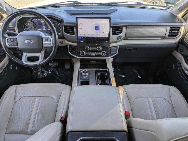 Photo of 2023 Oxford White Ford Expedition