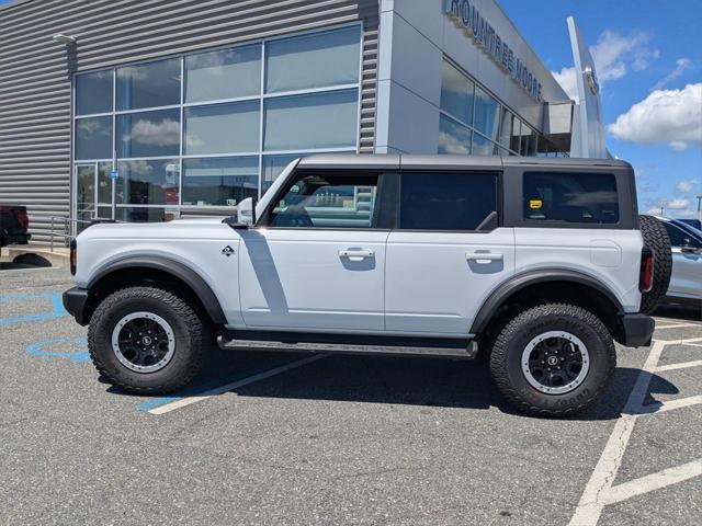 Photo of 2025 Oxford White Ford Bronco