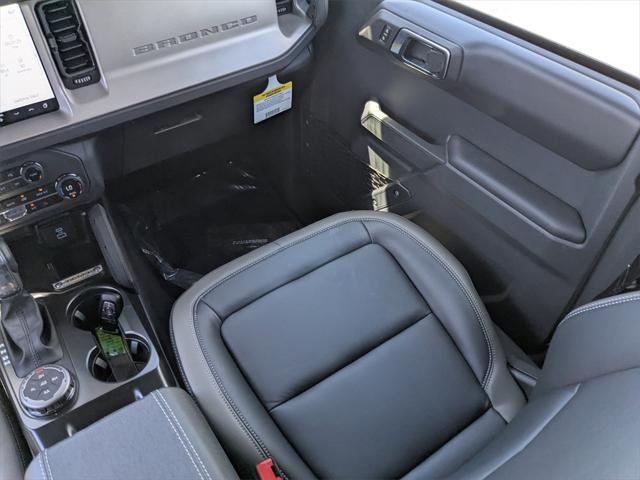 Photo of 2025 Oxford White Ford Bronco