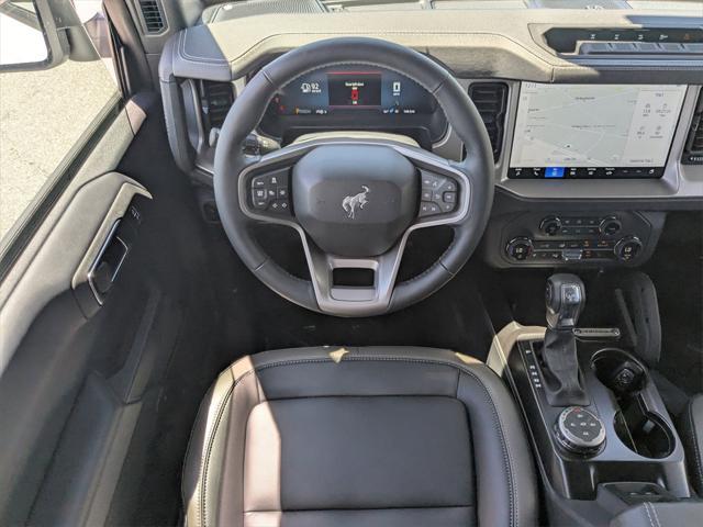 Photo of 2025 Oxford White Ford Bronco