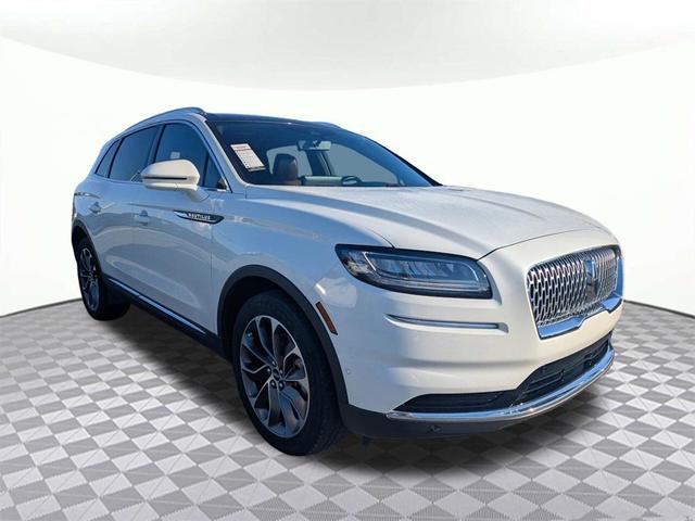 Photo of 2022 Pristine White Metallic Tri-Coat Lincoln Nautilus