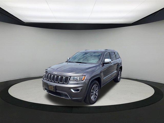 Photo of 2018 Granite Crystal Clearcoat Metallic Jeep Grand Cherokee