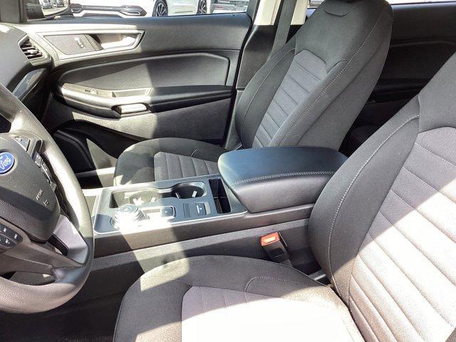 Photo of 2022 Agate Black Metallic Ford Edge