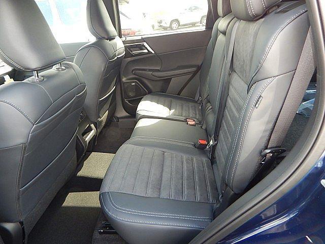 Photo of 2025 Cosmic Blue Metallic Mitsubishi Outlander