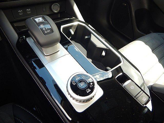 Photo of 2025 Cosmic Blue Metallic Mitsubishi Outlander