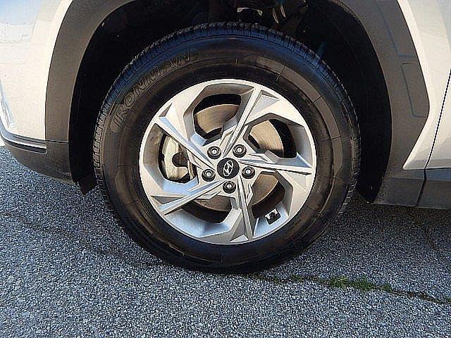 Photo of 2024 Shimmering Silver Hyundai TUCSON