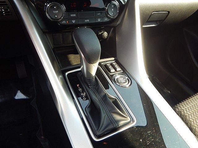 Photo of 2024 White Diamond Mitsubishi Eclipse Cross