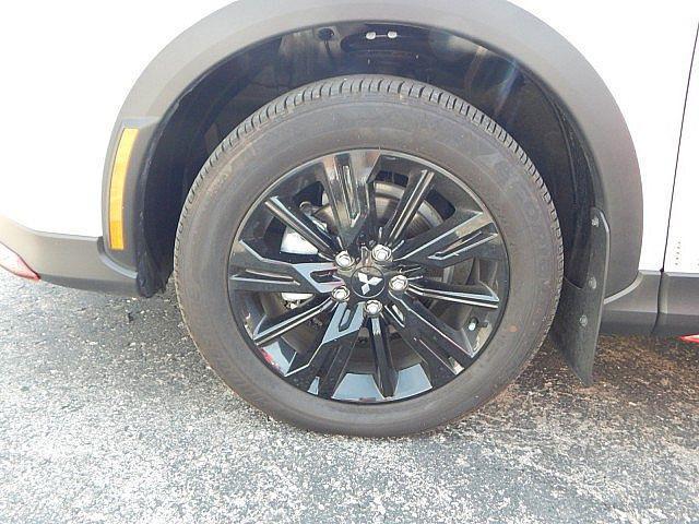 Photo of 2024 White Diamond Mitsubishi Eclipse Cross