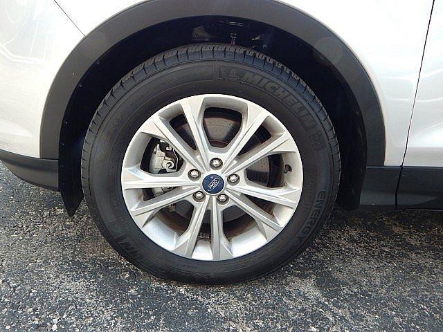 Photo of 2019 Ingot Silver Metallic Ford Escape