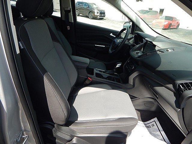Photo of 2019 Ingot Silver Metallic Ford Escape