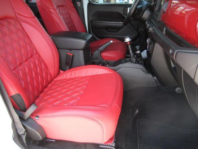 Photo of 2022 Bright White Clearcoat Jeep Gladiator