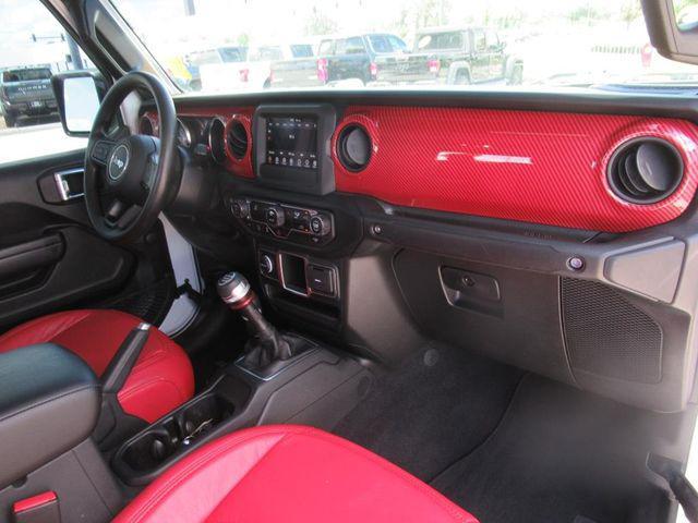 Photo of 2022 Bright White Clearcoat Jeep Gladiator