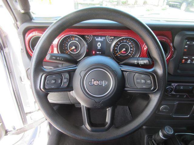 Photo of 2022 Bright White Clearcoat Jeep Gladiator