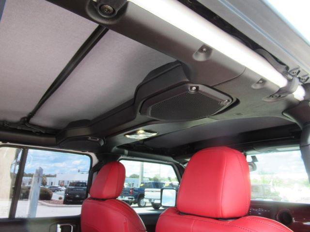 Photo of 2022 Bright White Clearcoat Jeep Gladiator