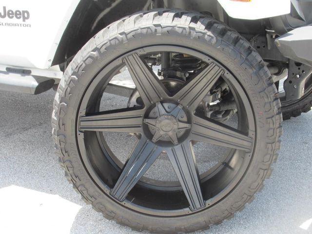 Photo of 2022 Bright White Clearcoat Jeep Gladiator