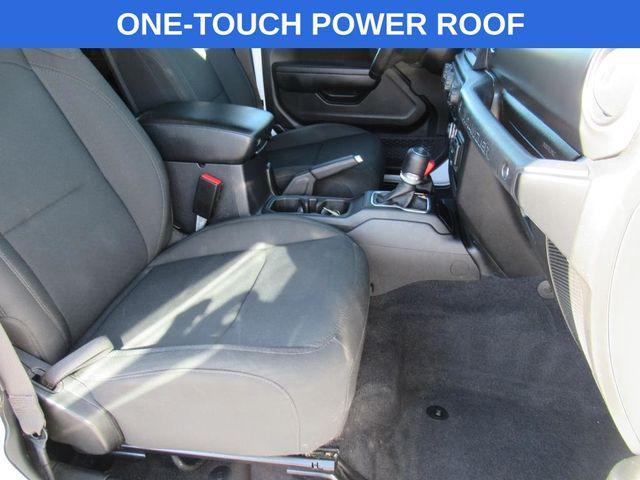Photo of 2021 Bright White Clearcoat Jeep Wrangler Unlimited