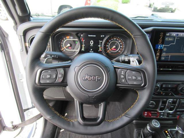 Photo of 2025 Bright White Clearcoat Jeep Wrangler