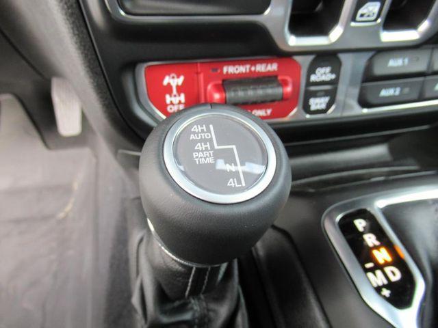 Photo of 2025 Bright White Clearcoat Jeep Wrangler