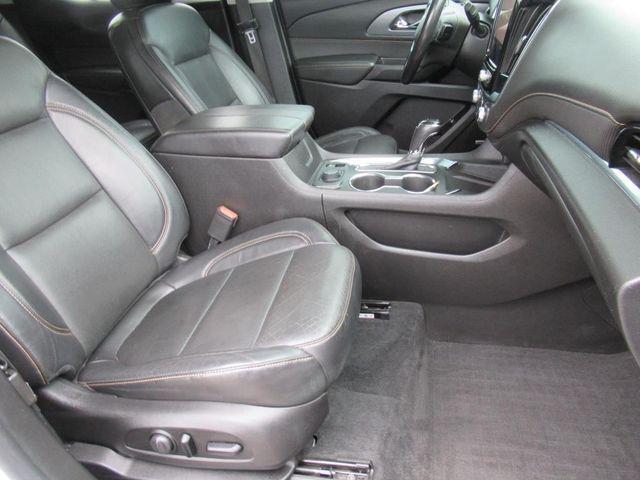 Photo of 2020 Summit White Chevrolet Traverse