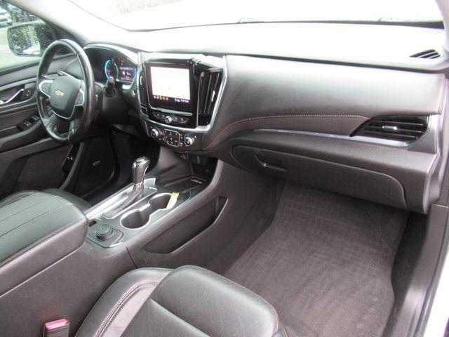 Photo of 2020 Summit White Chevrolet Traverse