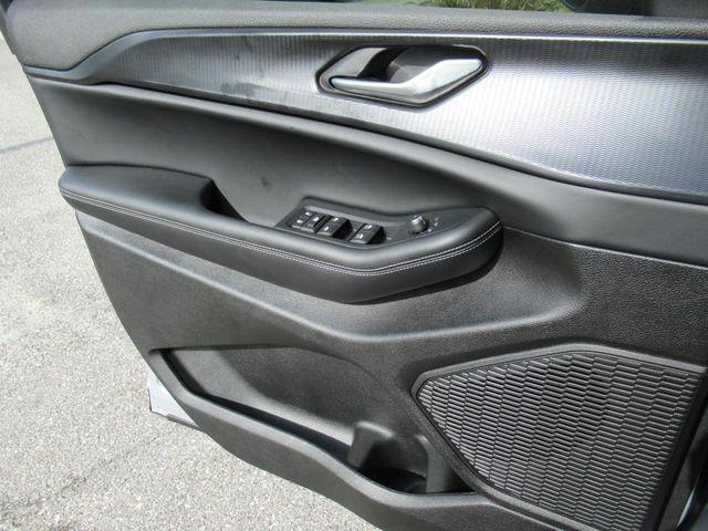 Photo of 2025 Silver Zynith Jeep Grand Cherokee