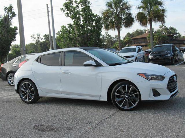 Photo of 2020 Chalk White Hyundai Veloster