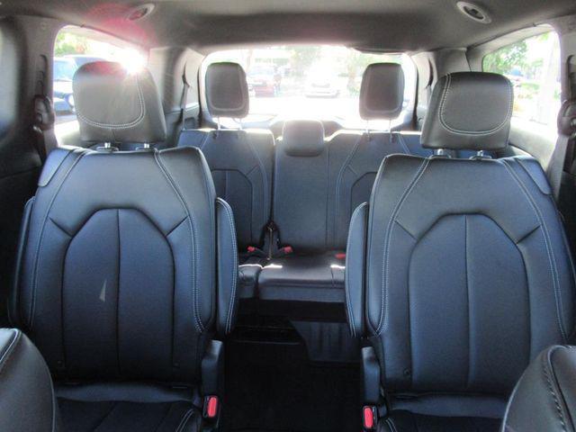 Photo of 2025 Red Hot Pearlcoat Chrysler Voyager