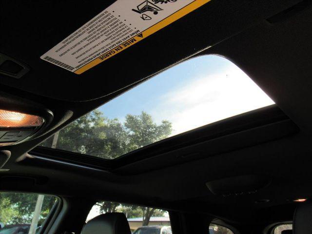 Photo of 2025 White Knuckle Clearcoat Dodge Durango
