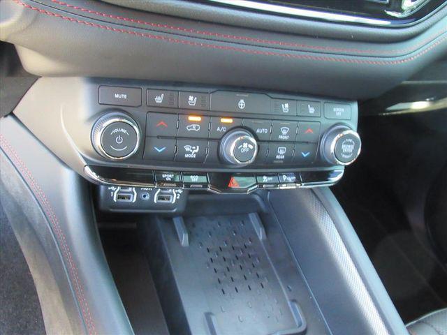 Photo of 2025 White Knuckle Clearcoat Dodge Durango