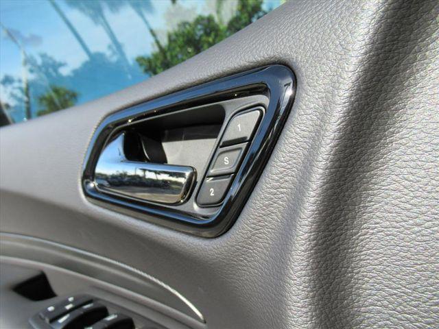 Photo of 2025 White Knuckle Clearcoat Dodge Durango