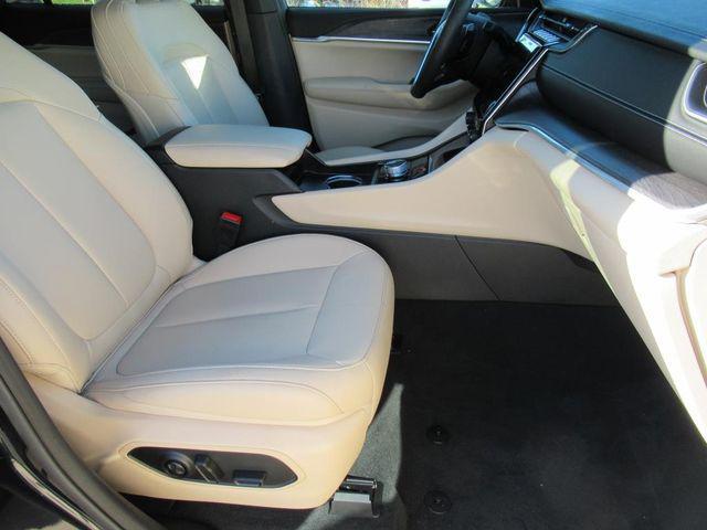 Photo of 2024 Midnight Sky Jeep Grand Cherokee L