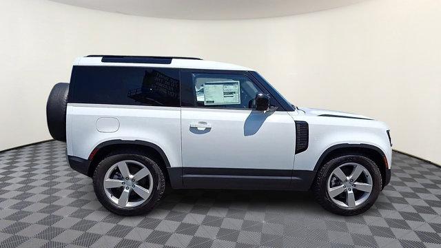 Photo of 2025 Fuji White - 1AA Land Rover Defender
