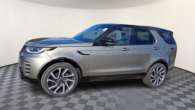 Photo of 2024 Lantau Bronze Metallic - 1DP Land Rover Discovery