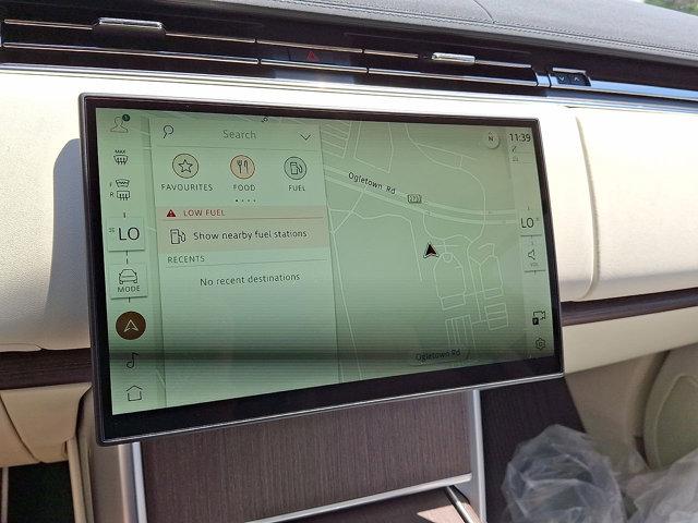 Photo of 2025 Fuji White - 1AA Land Rover Range Rover