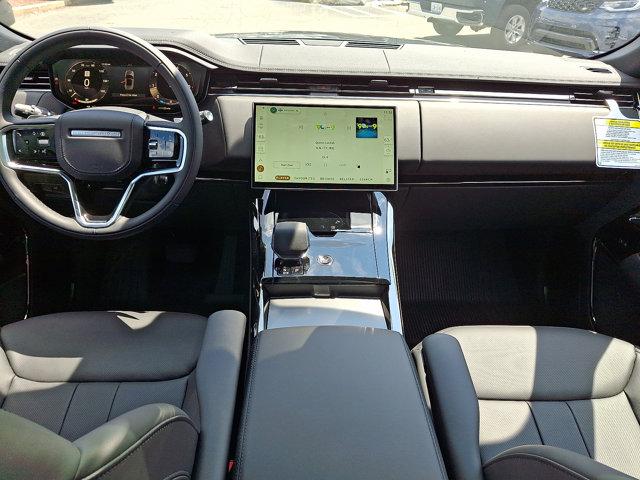 Photo of 2025 Fuji White - 1AA Land Rover Range Rover Sport