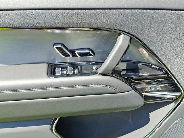 Photo of 2025 Fuji White - 1AA Land Rover Range Rover Sport