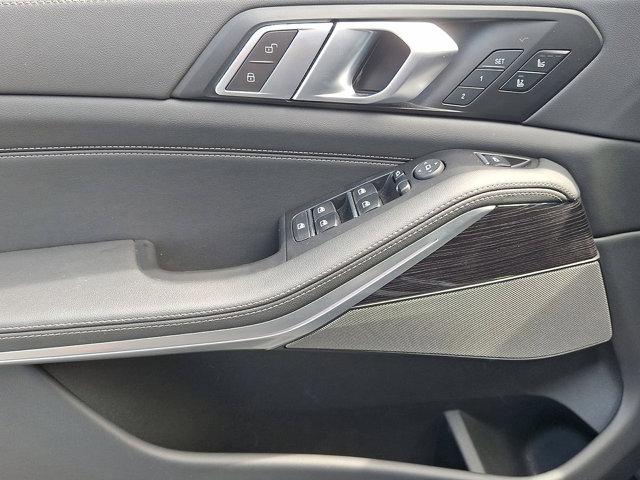 Photo of 2024 Black Sapphire Metallic BMW X5