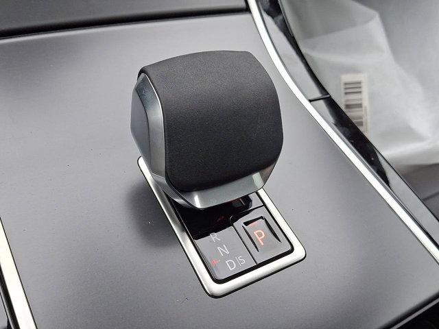 Photo of 2026 Fuji White - 1AA Land Rover Range Rover Velar