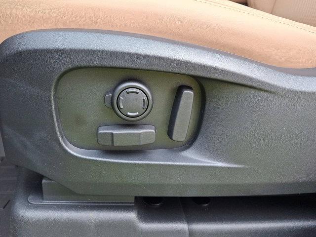 Photo of 2025 Santorini Black Metallic - 1AG Land Rover Defender