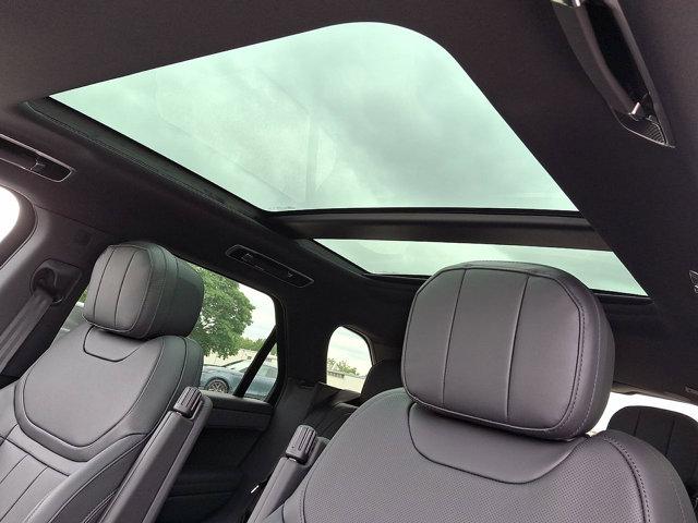 Photo of 2025 Santorini Black Metallic - 1AG Land Rover Range Rover Sport