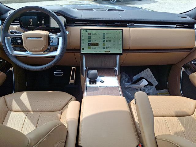 Photo of 2025 Hakuba Silver Metallic - 1DU Land Rover Range Rover