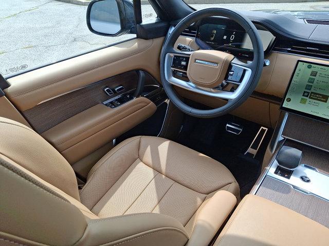Photo of 2025 Hakuba Silver Metallic - 1DU Land Rover Range Rover