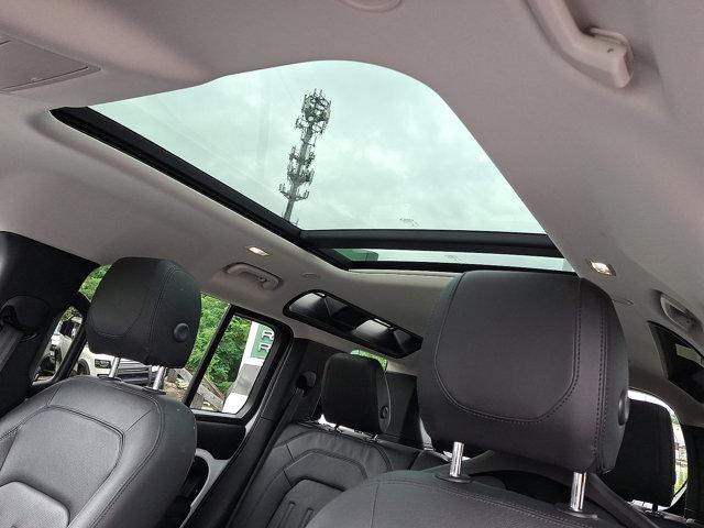 Photo of 2022 Fuji White - 1AA Land Rover Defender