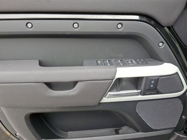 Photo of 2024 Fuji White - 1AA Land Rover Defender