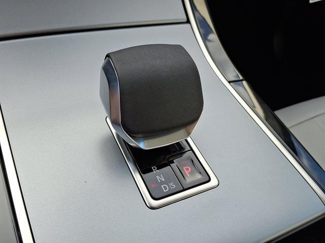 Photo of 2025 Santorini Black Metallic - 1AG Land Rover Range Rover Evoque