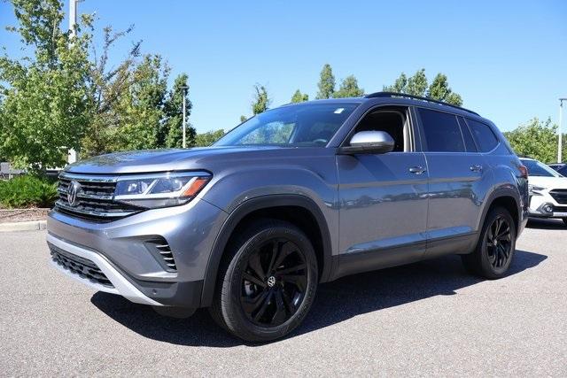 Photo of 2023 Platinum Gray Metallic Volkswagen Atlas