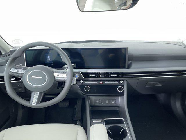 Photo of 2024 Onyx Black Hyundai SONATA