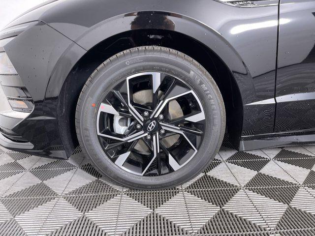 Photo of 2024 Onyx Black Hyundai SONATA