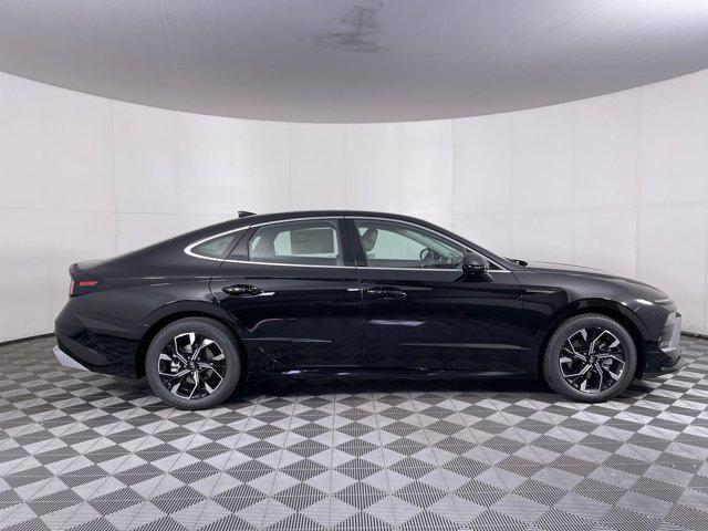 Photo of 2024 Onyx Black Hyundai SONATA